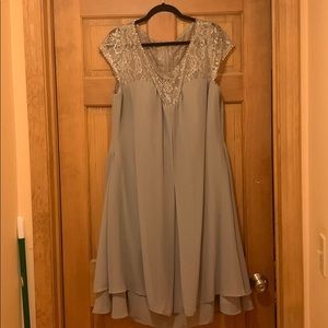 Beautiful silver/grey mid length